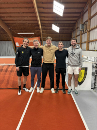 Tennis im Netzballverein: NBV-Herren 30 steigen in die Niederrheinliga auf - U18 Jungen sind Bezirksliga-Meister